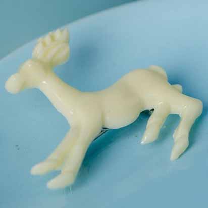 Reg junior deer brooch - cream