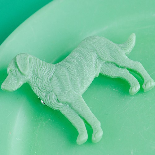 Oscar labrador dog brooch - bakelite green