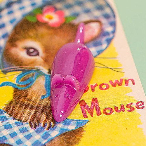 piper mouse brooch- heather