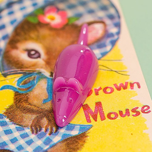 Piper mouse brooch- heather
