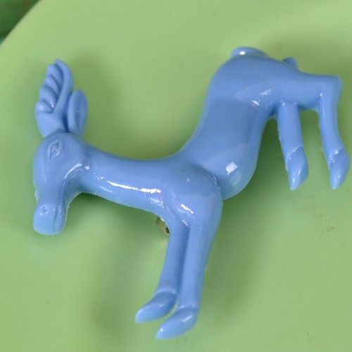 Reg senior deer brooch- powder blue