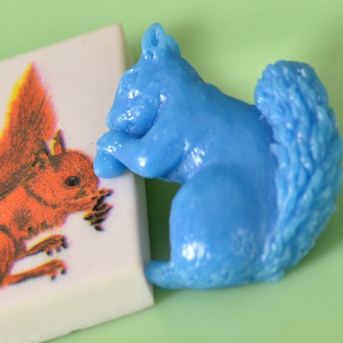 wardy squirrel brooch- blue