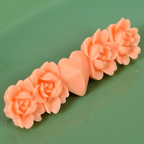 Meg heart and flowers brooch -peach