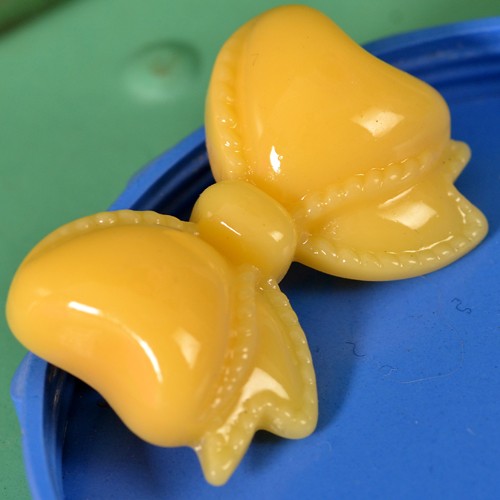 Margo bow brooch- yellow