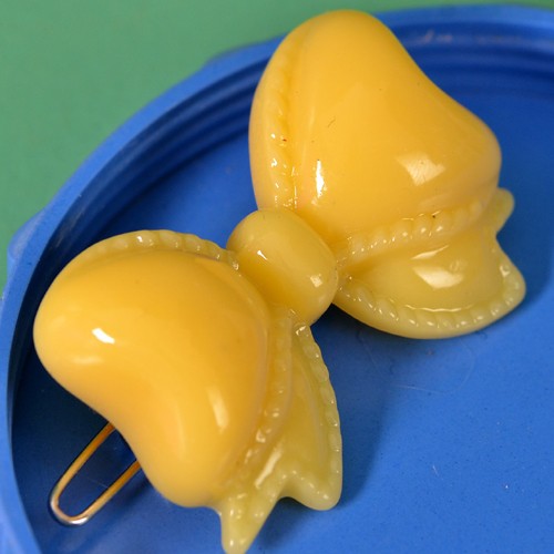 margo bow hair clip - yellow