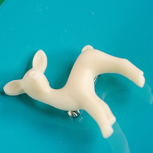 reggie deer brooch - cream