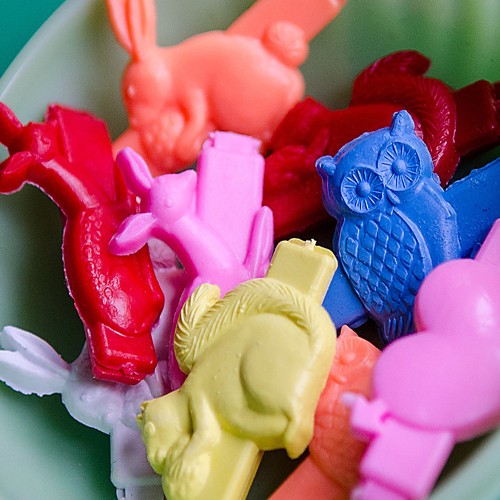 Packet of 6 assorted colourful plastic hair clips