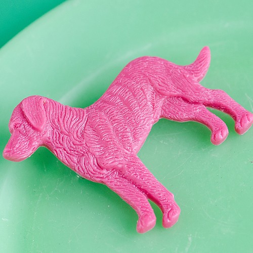 oscar labrador dog brooch - cerise