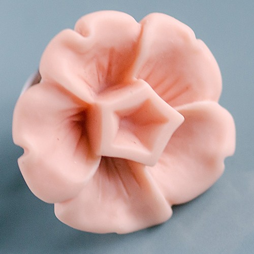 Grace flower brooch - nude