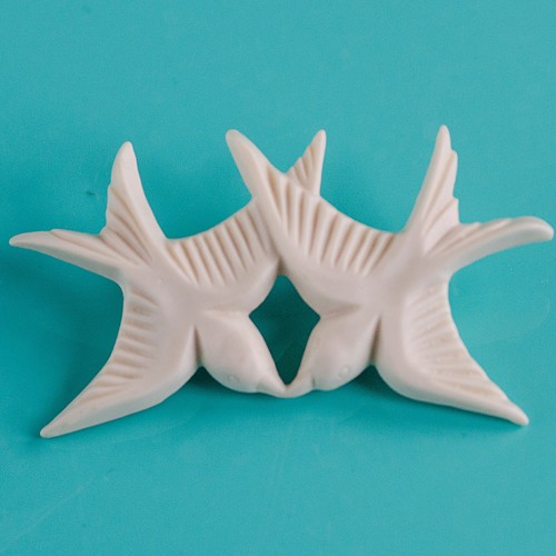 Twiggy bird brooch - chalky white