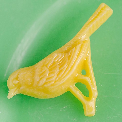 Louis bird brooch - yellow