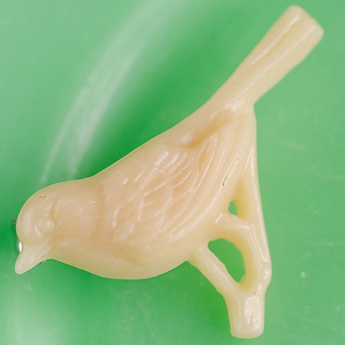 Louis bird brooch - cream