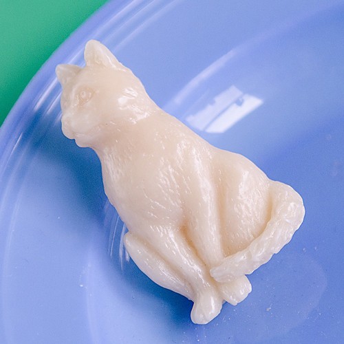 pepper cat brooch- cream