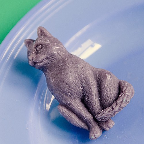 Pepper cat brooch- grey