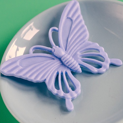 Jen butterfly brooch - powder blue