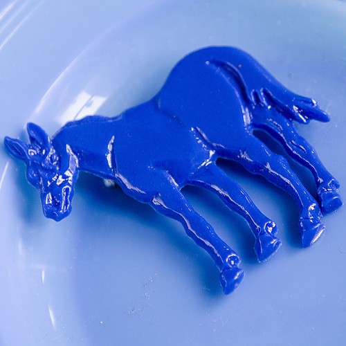 John horse brooch - blue