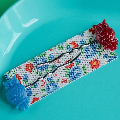 gladys hair sides - dark red and blue