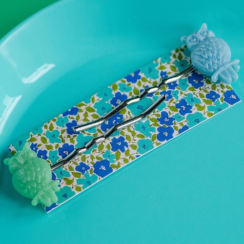 gladys hair sides - pale blue and sea green