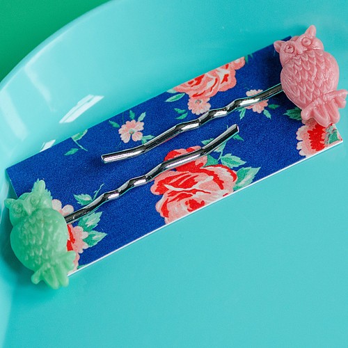 gladys hair sides - coral and sea green