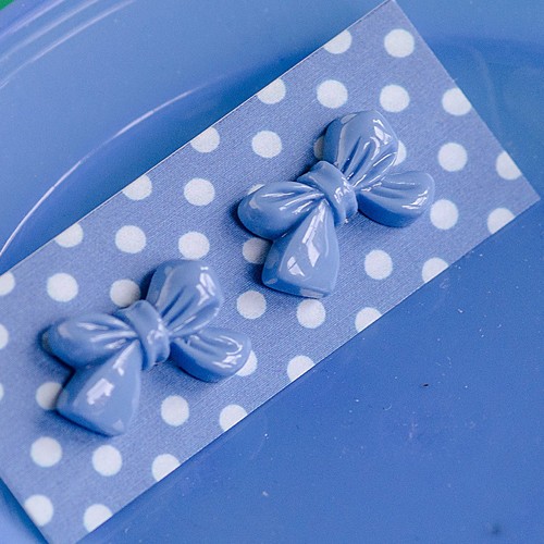 margo bow earrings - powder blue