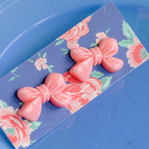margo bow earrings - coral
