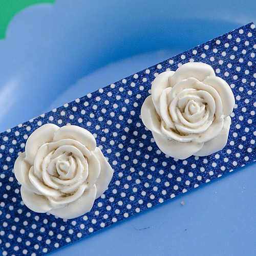 esme earrings large - chalky white