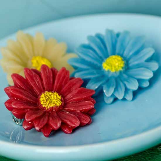 Hazy daisy brooch trio - cream, dark blue, red