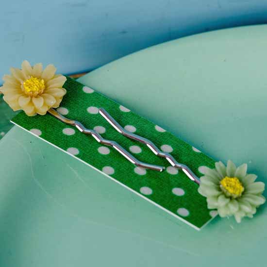 Hazy daisy hair slides - creamy vanilla and jade