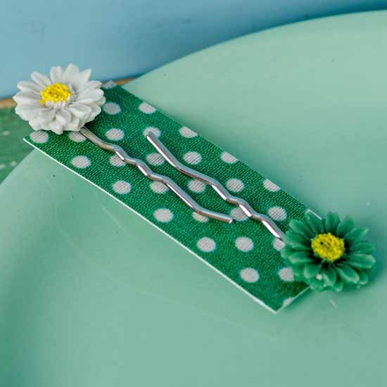 Hazy daisy hair slide - white and sea green