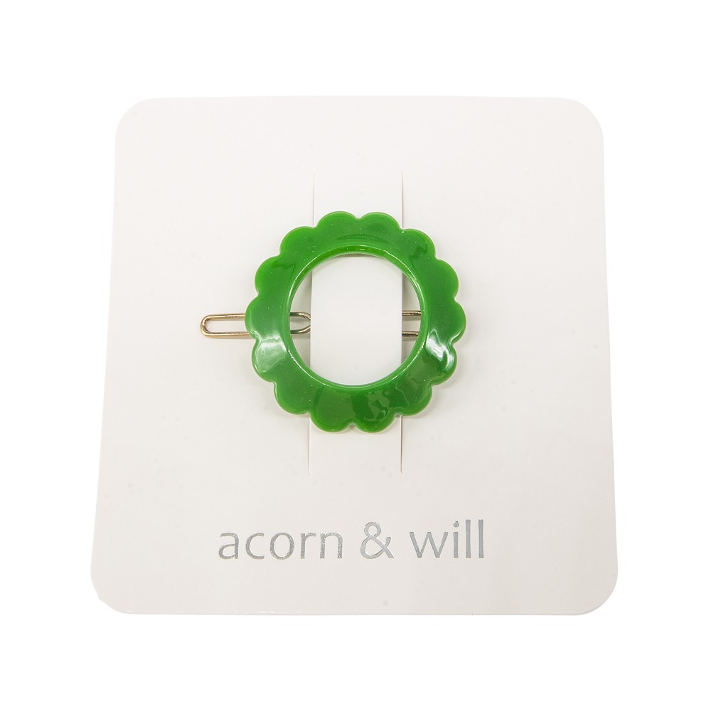 Scalloped circle hair clip