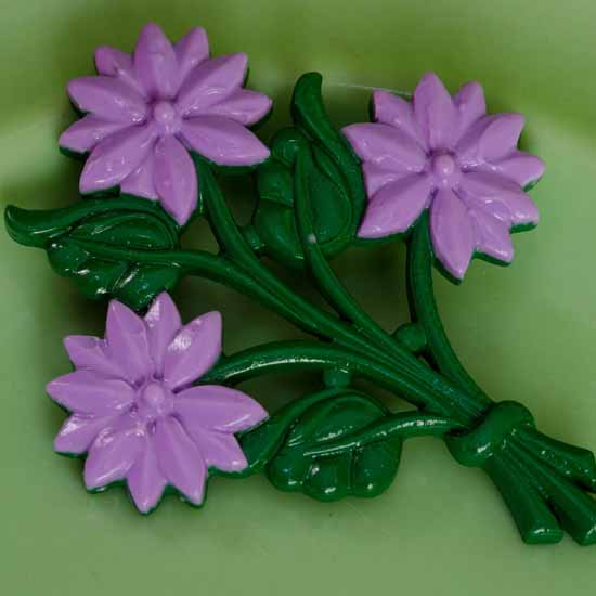 Maud bunch of flowers brooch - violet