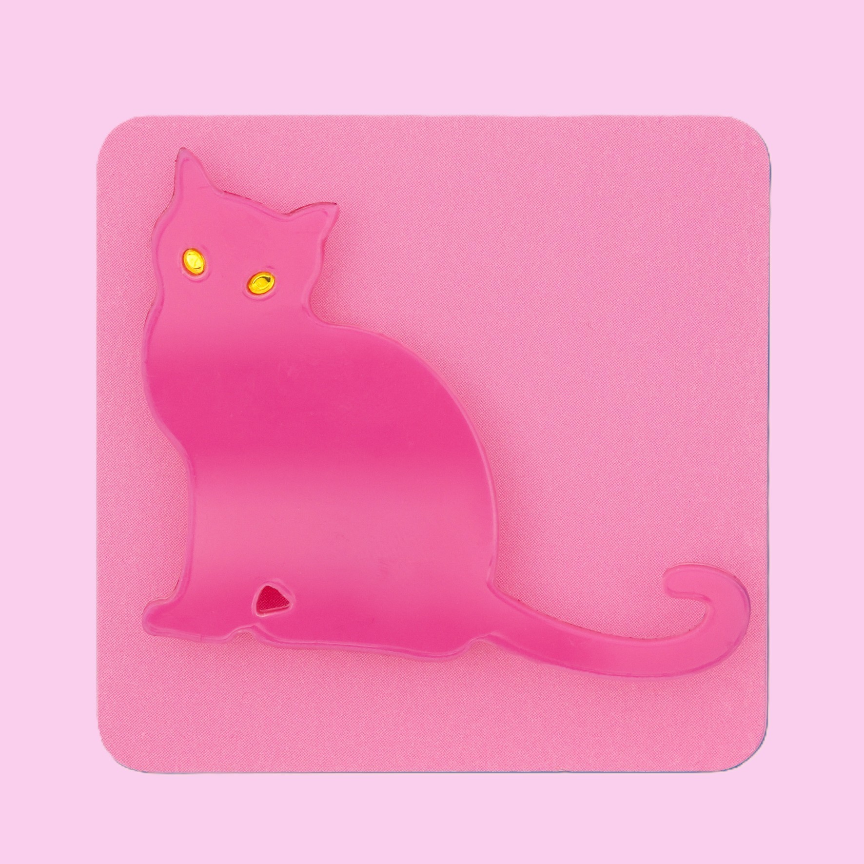 Hallfy cat brooch