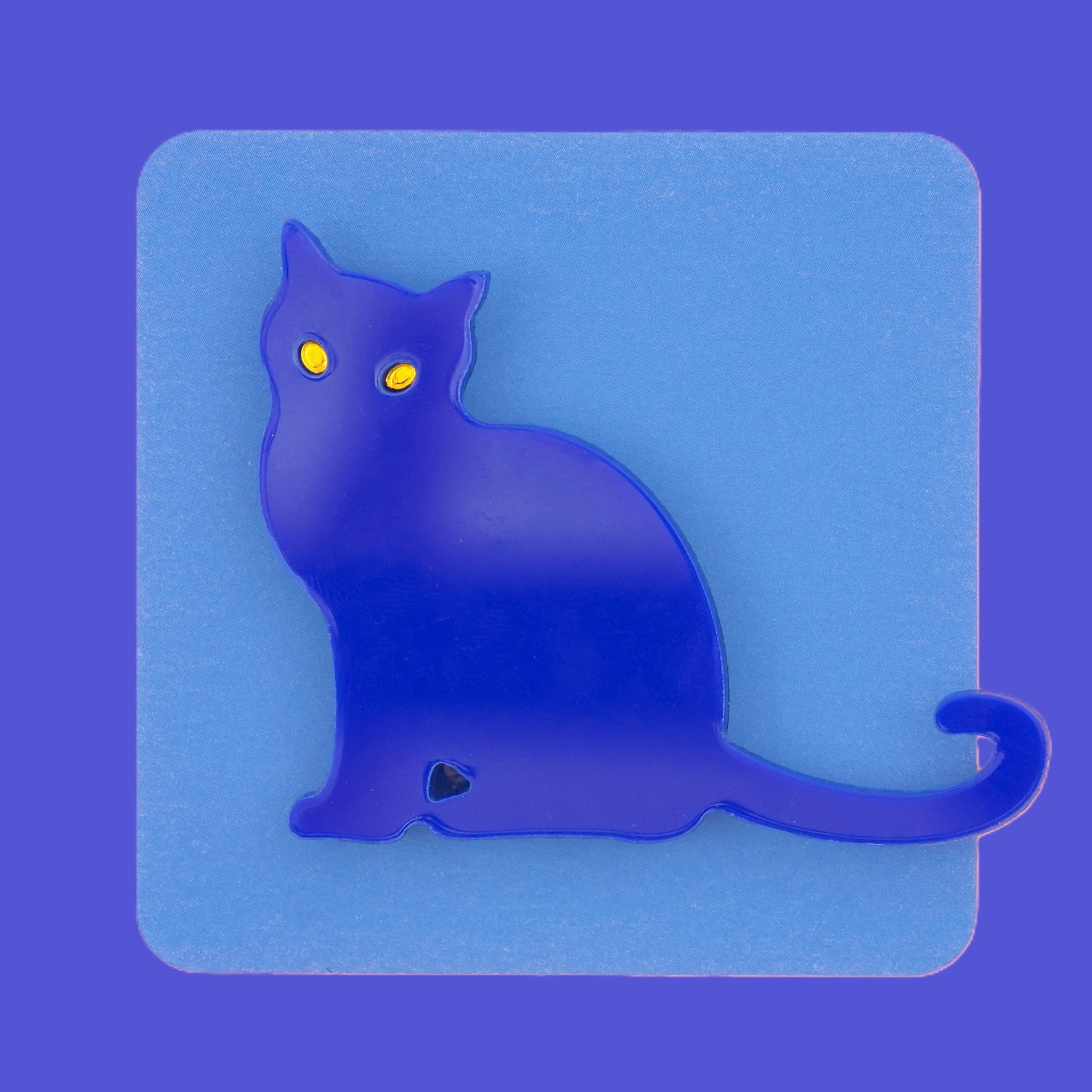 Hallfy cat brooch