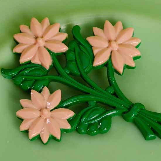 Maud bunch of flowers brooch - muted rose