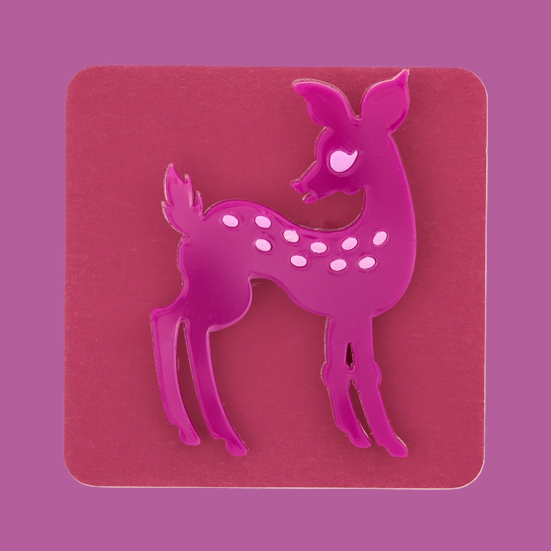 Em deer brooch