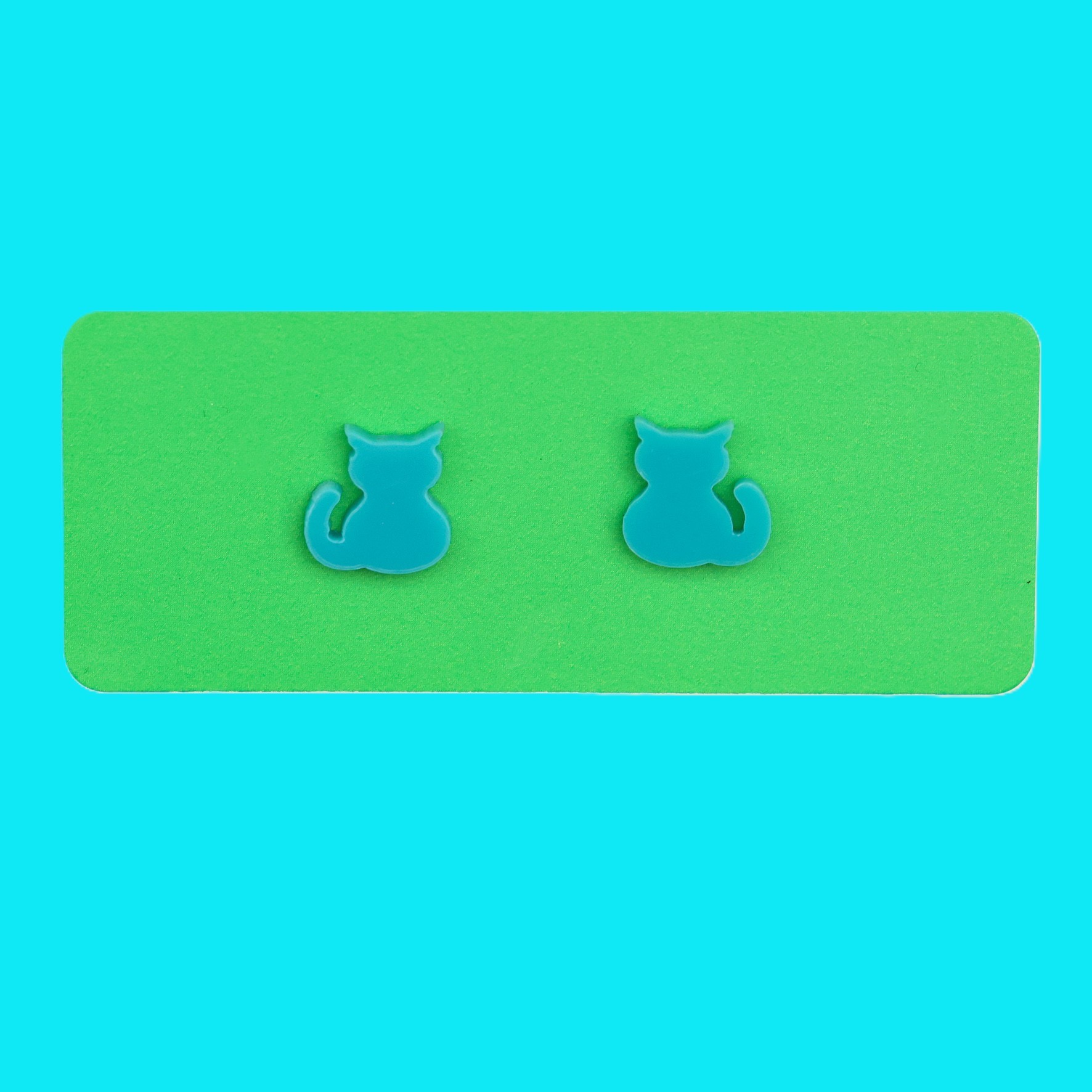 pepper cat earrings