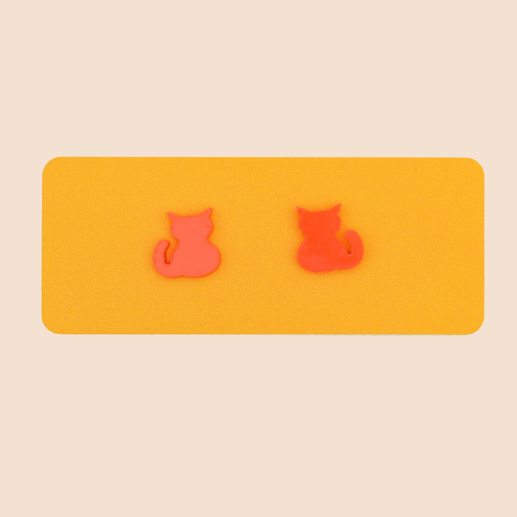 Pepper cat earrings