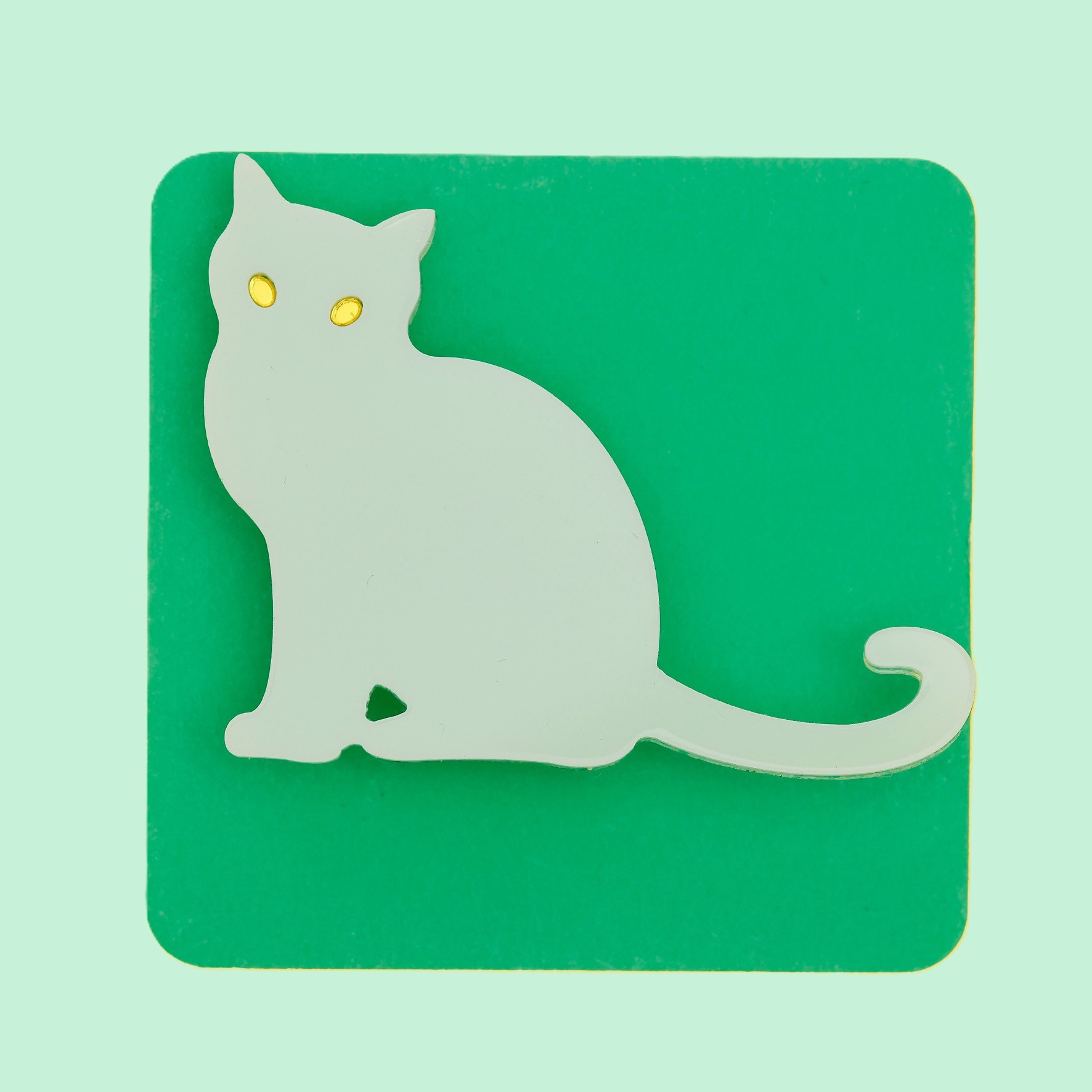hallfy cat brooch