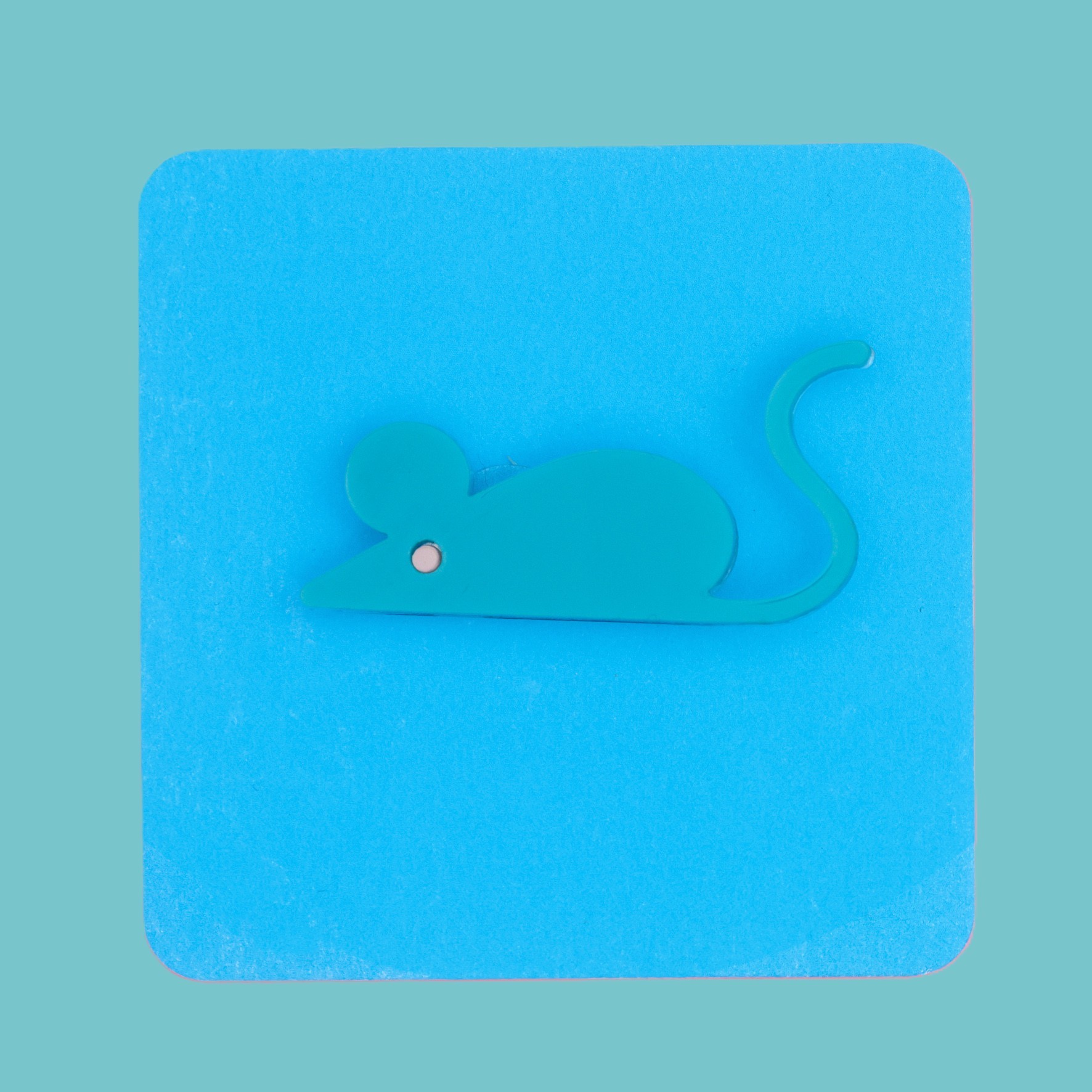 Mary mouse brooch