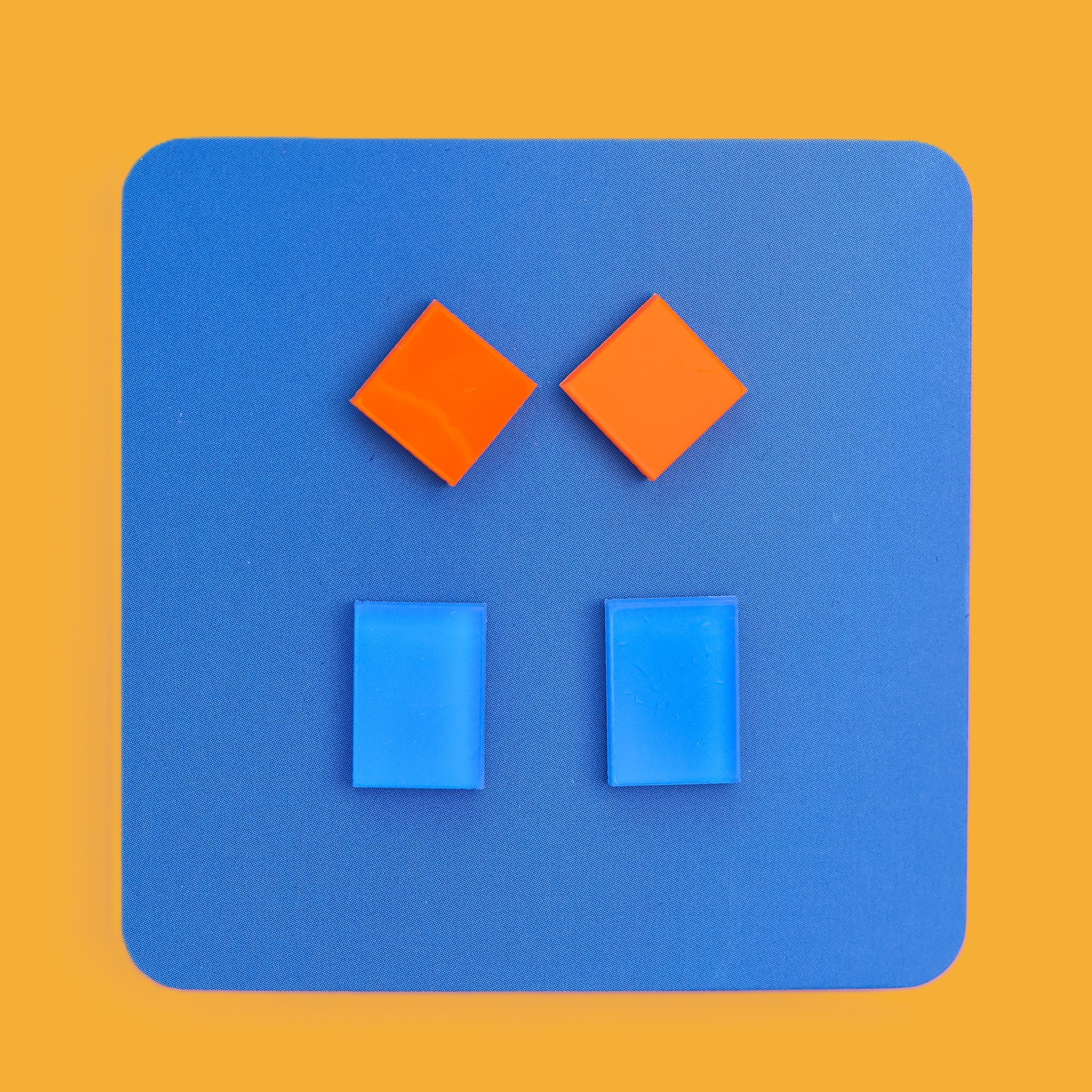 duo of will shapes earrings