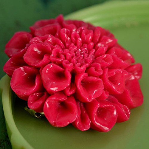 tolly flower brooch - vivid pink