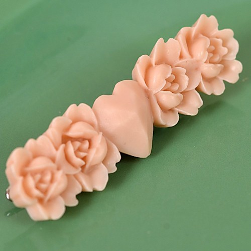 Meg heart and flowers brooch - nude