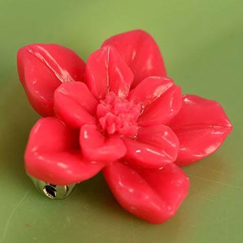 Cynthia brooch - vivid pink