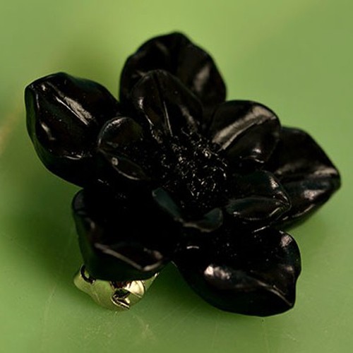 cynthia brooch - black