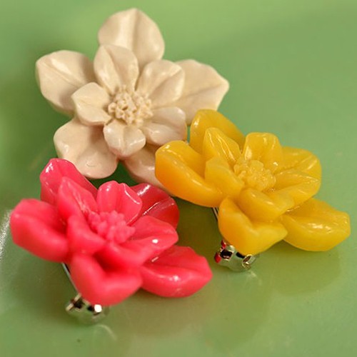 cynthia brooch trio - white, yellow, vivid pink