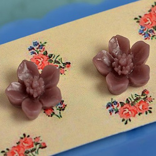 cynthia earrings wee - dark grape