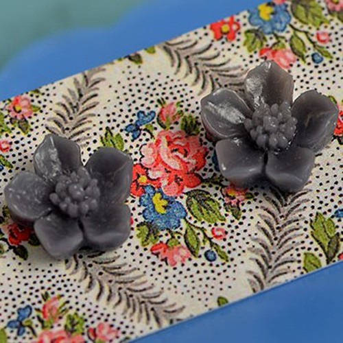 cynthia earrings wee - dark grey