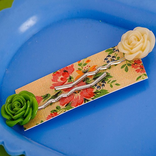 esme hair slides - creamy vanilla and apple