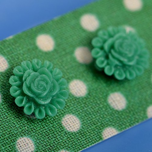 jane earrings wee - emerald green