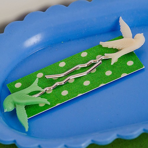 mrs pea bird hairslides - snow white and bakelite green